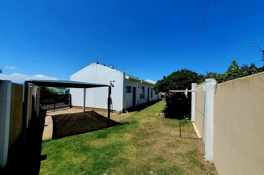 3 Bedroom Property for Sale in Fraaiuitsig Western Cape